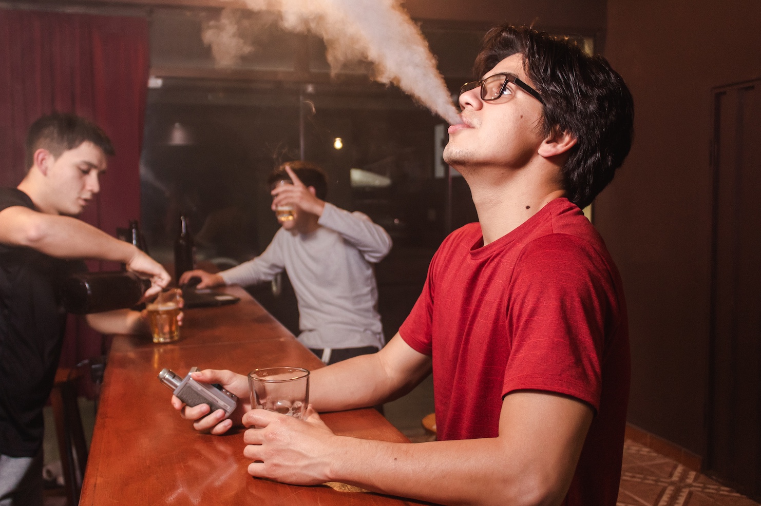 Can you vape in pubs in the uk?